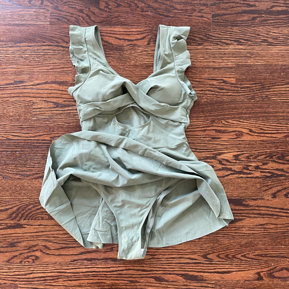 One piece Swimsuit Attached Skirt Large Ruffle Shoulder Modest